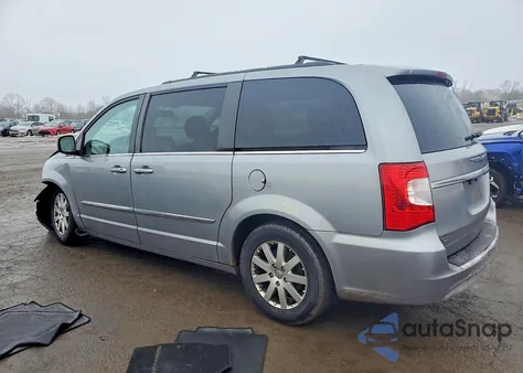 2013 Chrysler Town & Country Touring z USA, uszkodzony, nr VIN 2C4RC1BG5DR775839